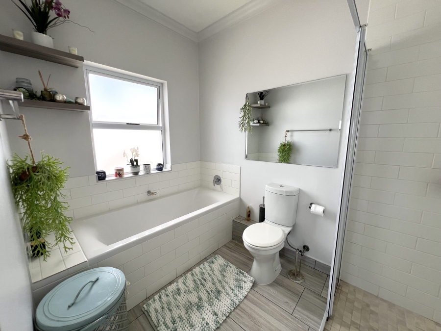 3 Bedroom Property for Sale in Marina Martinique Eastern Cape